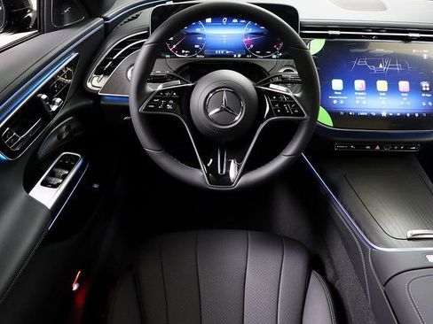 New 2026 Mercedes-Benz E 350 4MATIC Sedan image 14