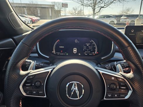 Used 2022 Acura MDX A-Spec image 11