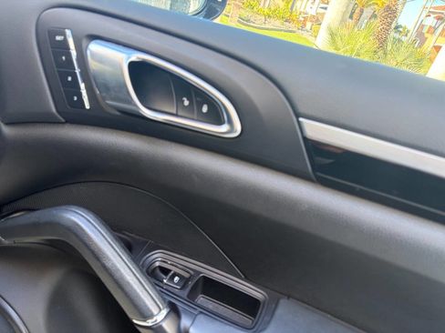 Used 2015 Porsche Cayenne Diesel image 76