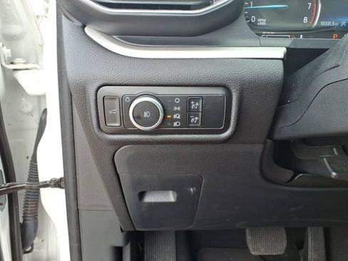 Used 2024 Ford Explorer XLT w/ Equipment Group 202A AWD/4WD image 17