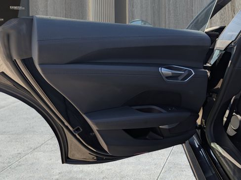 Used 2023 Audi e-tron GT Premium Plus image 24