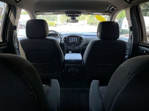 Used 2023 Chevrolet Traverse LT FWD image 39