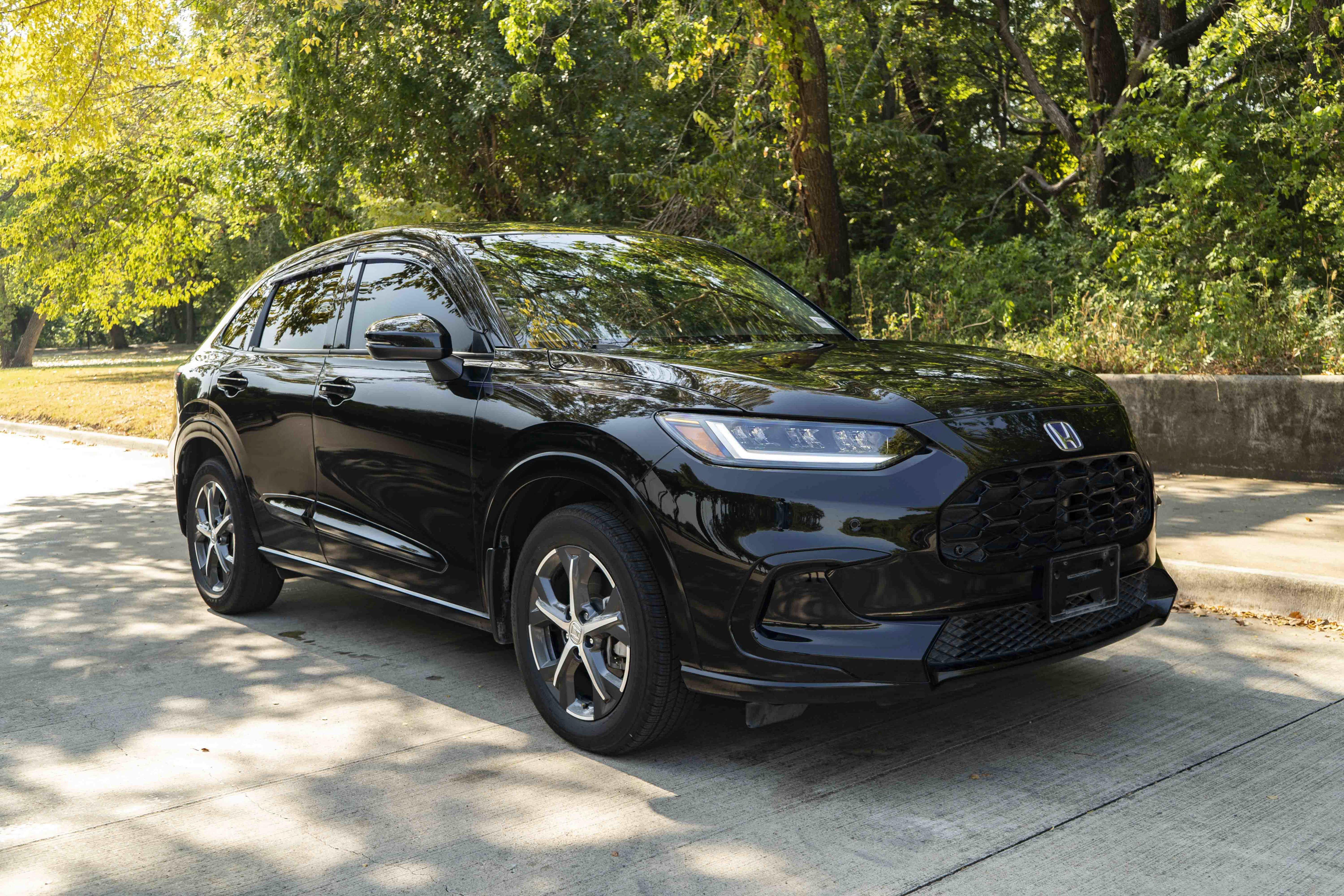 Used 2023 Honda HR-V EX-L image 2