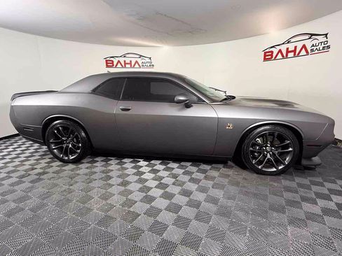 Used 2020 Dodge Challenger R/T Scat Pack w/ Driver Convenience Group RWD image 19