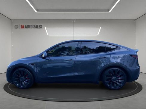 Used 2022 Tesla Model Y Performance image 2