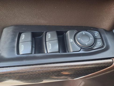 Used 2020 Chevrolet Silverado 1500 RST w/ Texas Edition image 9