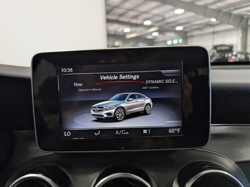 Used 2019 Mercedes-Benz GLC 300 4MATIC Coupe image 23