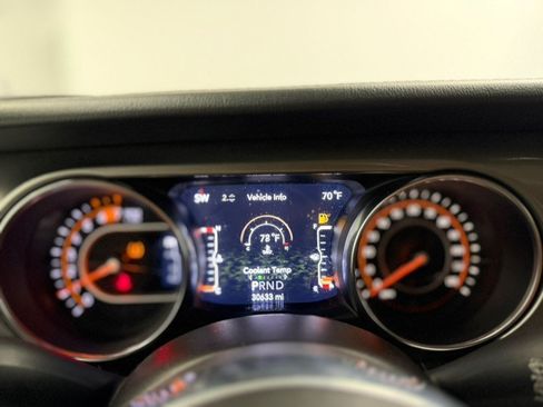 Used 2021 Jeep Wrangler Unlimited Sahara w/ Uconnect 4C Nav & Sound Group AWD/4WD image 59