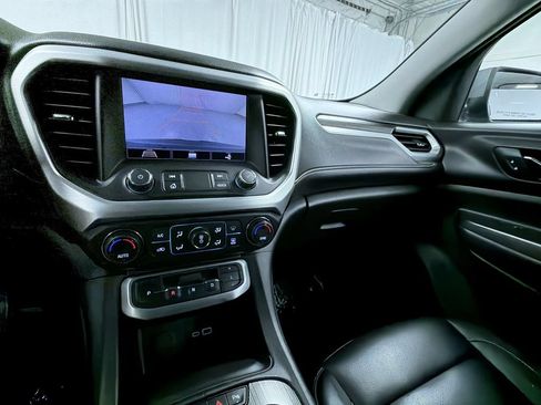 Used 2020 GMC Acadia SLT w/ Driver Alert Package II AWD/4WD image 17