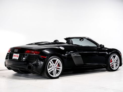 Used 2014 Audi R8 V8 w/ Full Leather Package image 3