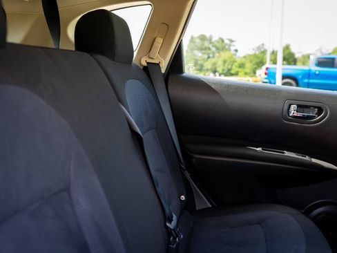 Used 2013 Nissan Rogue S w/ Special Edition Pkg FWD image 9