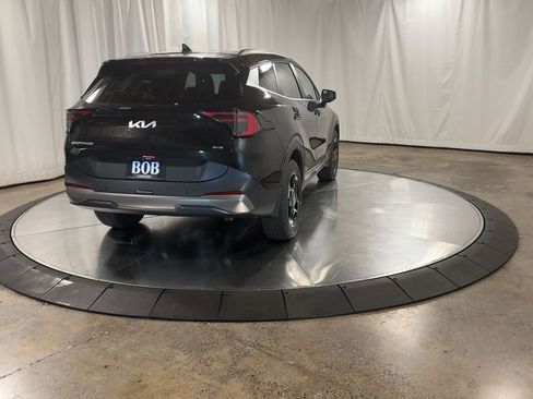 New 2026 Kia Sportage EX image 9