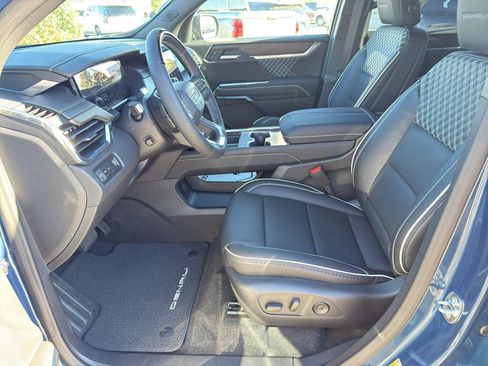 New 2026 GMC Acadia Denali w/ Super Cruise Package image 8