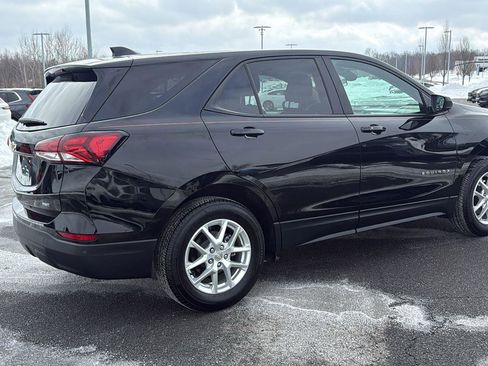 Used 2023 Chevrolet Equinox LS w/ LS Convenience Package image 5