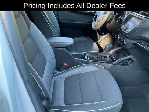 Used 2023 Chevrolet TrailBlazer LT FWD image 19