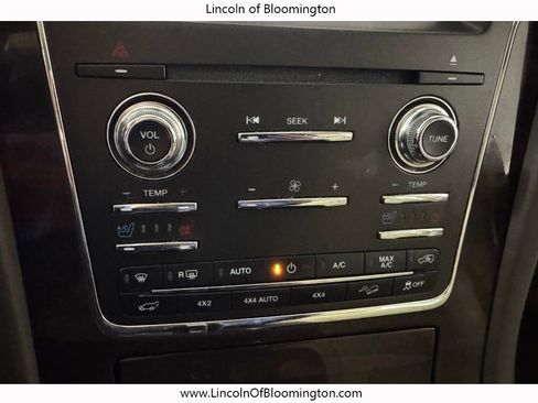 Used 2016 Lincoln Navigator L Reserve image 64