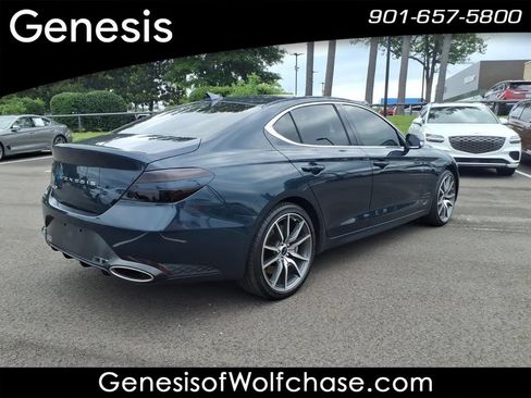 Used 2024 Genesis G70 2.5T RWD image 5