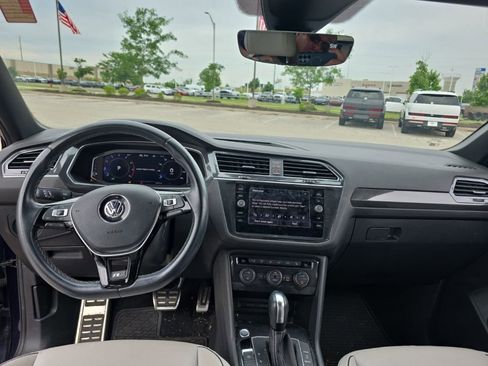 Used 2021 Volkswagen Tiguan SEL Premium R-Line w/ 3rd Row Seat Package AWD/4WD image 10