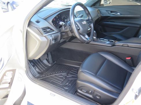 Used 2021 Cadillac CT4 Luxury w/ Cold Weather Package image 9