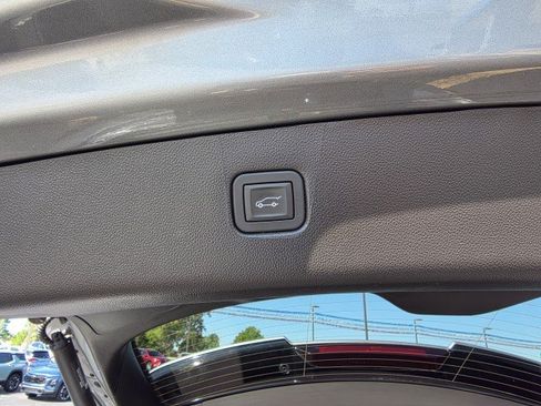 Used 2025 Chevrolet Blazer RS AWD/4WD image 11