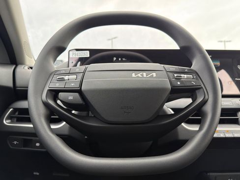 New 2026 Kia K4 LXS image 20