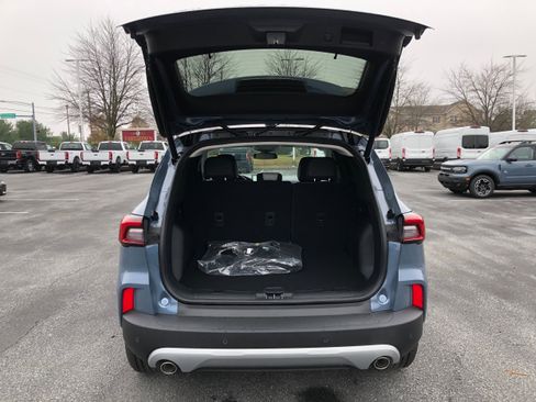 New 2026 Ford Escape Platinum w/ Premium Technology Package image 9