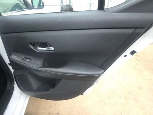 Used 2022 Nissan Sentra SV image 7