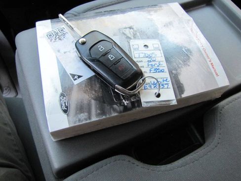 Used 2022 Ford F350 XL w/ Power Equipment Group image 42