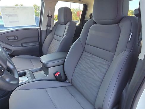 New 2026 Nissan Frontier S image 11