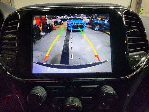 Used 2019 Jeep Grand Cherokee Limited image 18