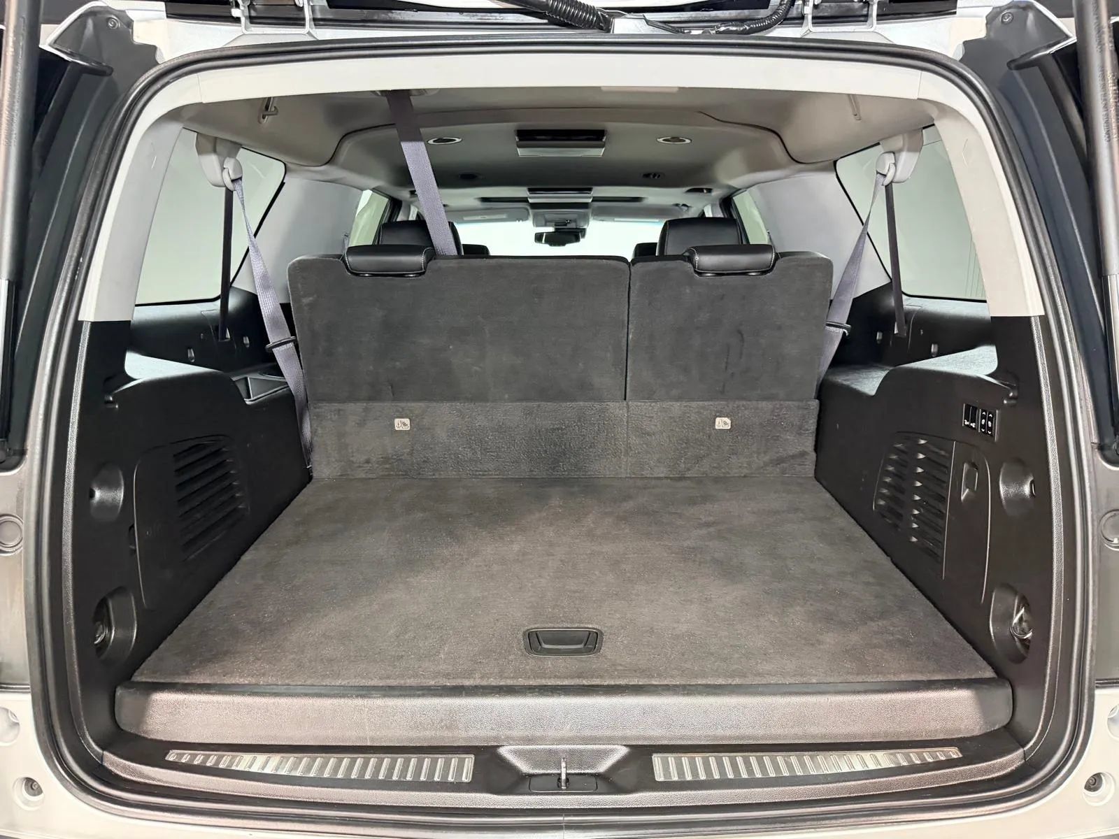 Used 2016 GMC Yukon XL SLT w/ Open Road Package RWD image 13