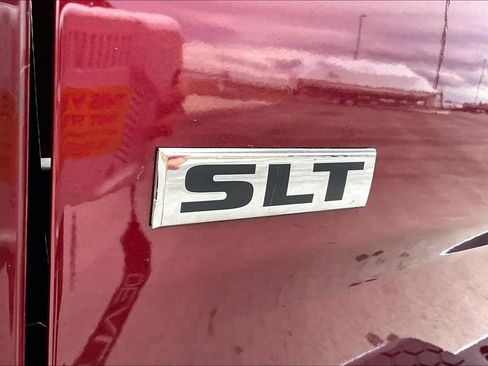 Used 2024 RAM 1500 Classic SLT image 8