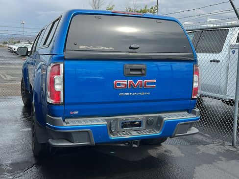 Used 2022 GMC Canyon Elevation w/ Elevation Premium Package AWD/4WD image 2