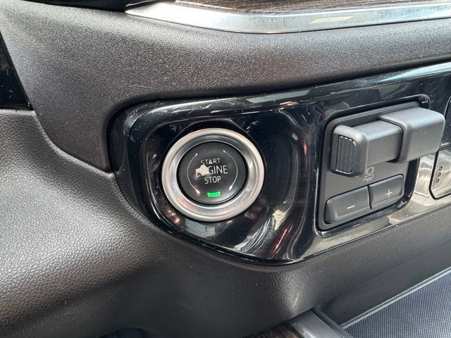 Certified 2024 Chevrolet Silverado 1500 RST w/ Convenience Package II AWD/4WD image 19