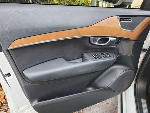 Certified 2024 Volvo XC90 B5 Plus image 15