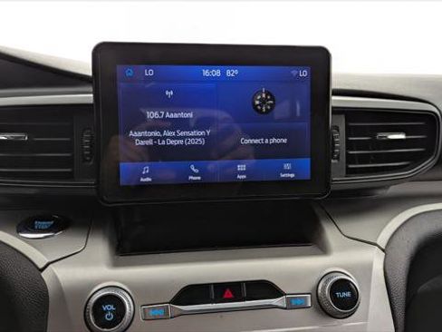 Used 2022 Ford Explorer XLT RWD image 27