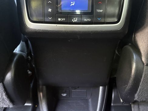 Used 2016 Toyota Highlander XLE FWD image 34