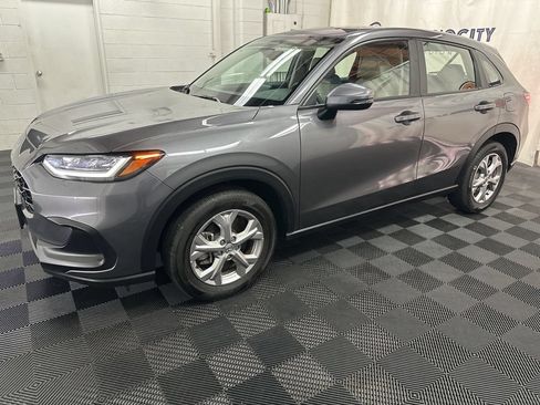 Used 2024 Honda HR-V LX image 2