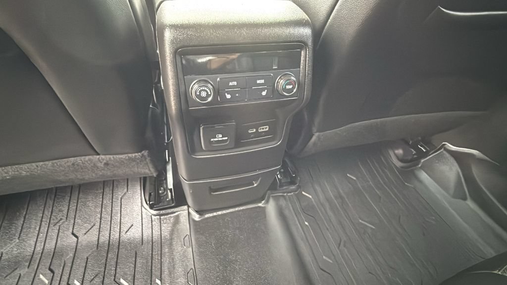 Used 2021 GMC Acadia AT4 w/ GMC Pro Grade Package AWD/4WD image 15