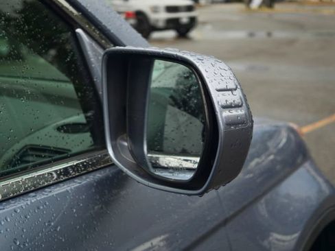 Used 2010 Honda CR-V EX-L image 12