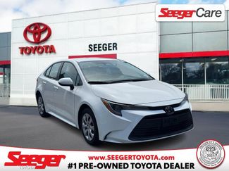 Used 2025 Toyota Corolla LE FWD video 1