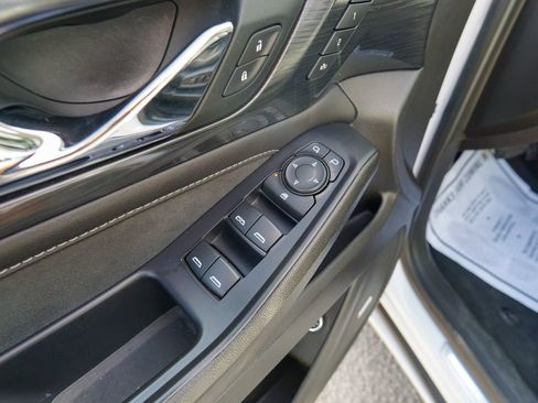 Used 2021 Chevrolet Traverse High Country AWD/4WD image 20