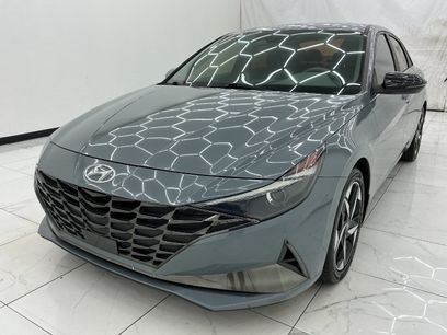 Used 2022 Hyundai Elantra SEL w/ Convenience + Premium Package