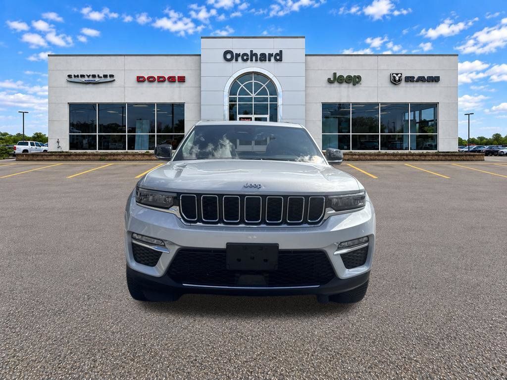Used 2024 Jeep Grand Cherokee Limited 4xe AWD/4WD image 11