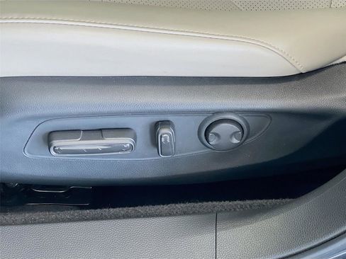 Certified 2025 Honda Accord Touring image 22