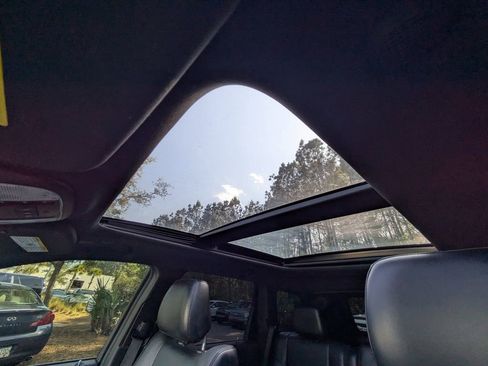 Used 2018 Jeep Grand Cherokee Limited image 22