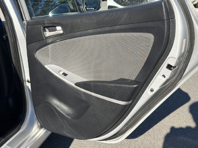 Used 2012 Hyundai Accent GS FWD image 18