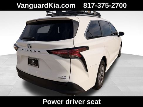 Used 2021 Toyota Sienna LE image 4