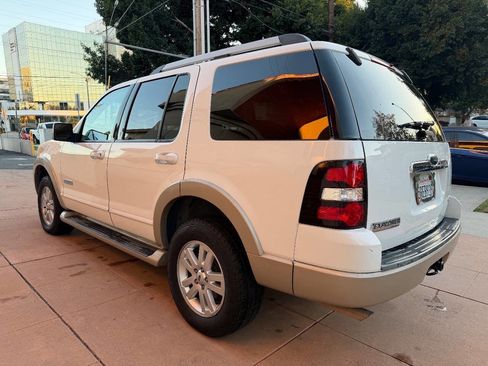 Used 2006 Ford Explorer Eddie Bauer image 3