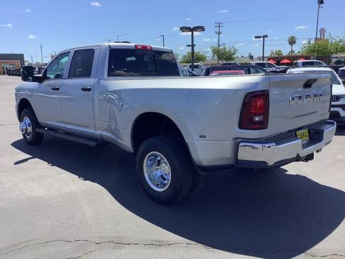 New 2026 RAM 3500 Tradesman AWD/4WD image 20